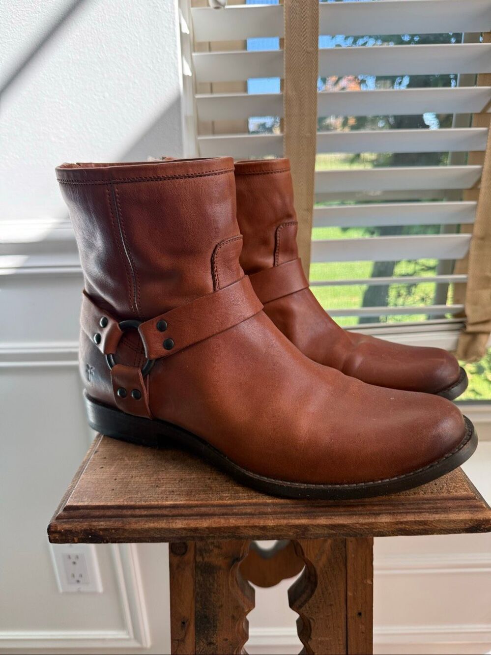 Frye Phillip Short Harness Boot Back Zip Saddle Brown 9